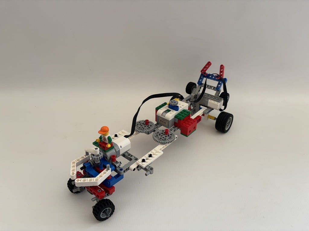 Long car — view 2