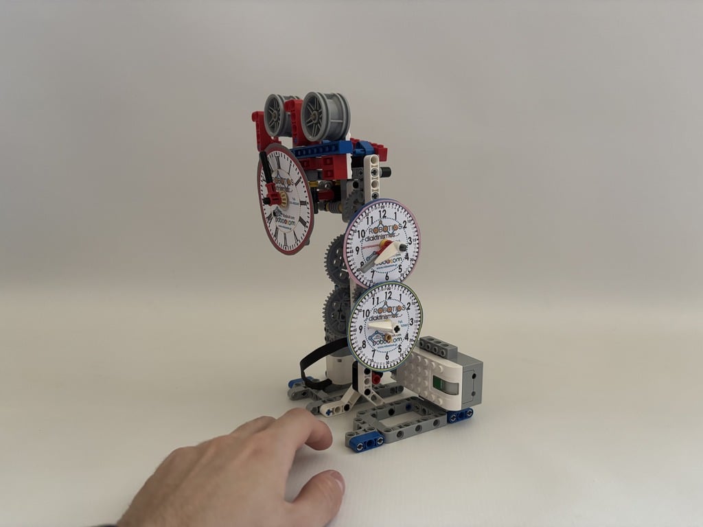 Robo clock — view 1